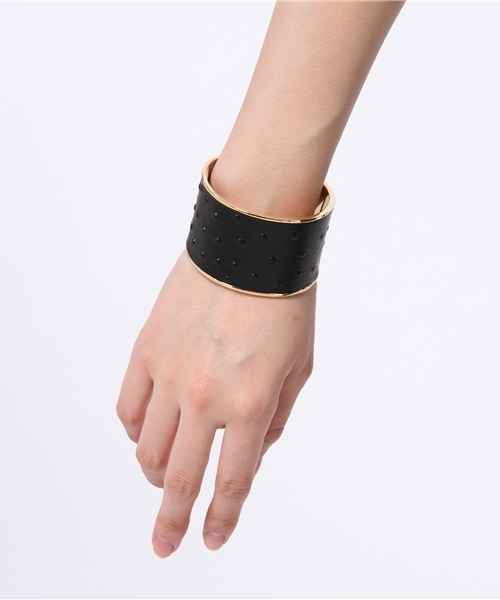 SHIPS for women（シップスフォーウィメン）の「★★カタオシレザーバングル(M)（バングル/リストバンド・レディース・ホワイト/ブラック・ONE SIZE）」の5枚目の写真