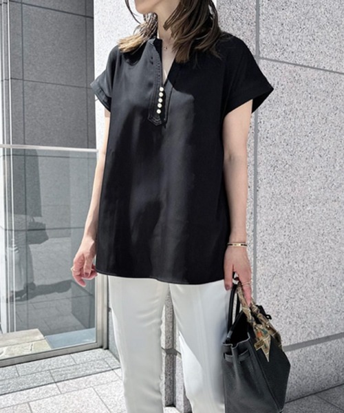 楽シリーズ】イージーケアパール釦キーネックブラウス（シャツ