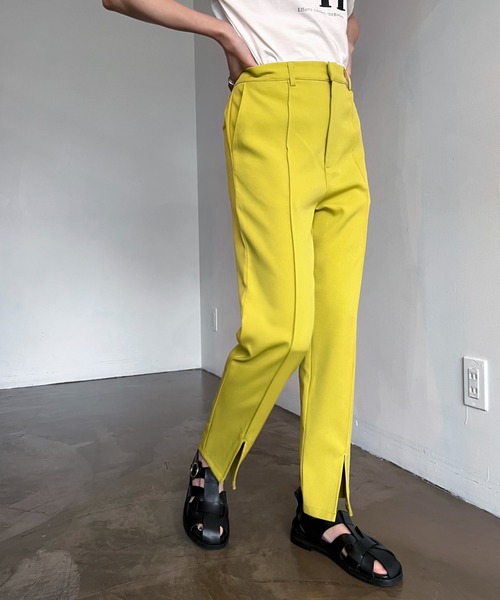 feepur(フェピュール)の「【TALLサイズあり】センタースリットカラーパンツ(スラックス・レディース・ブラック/レッド/ピンク/グリーン/アイボリー/グリーン系その他・MEDIUM/TALL)」の5枚目の写真
