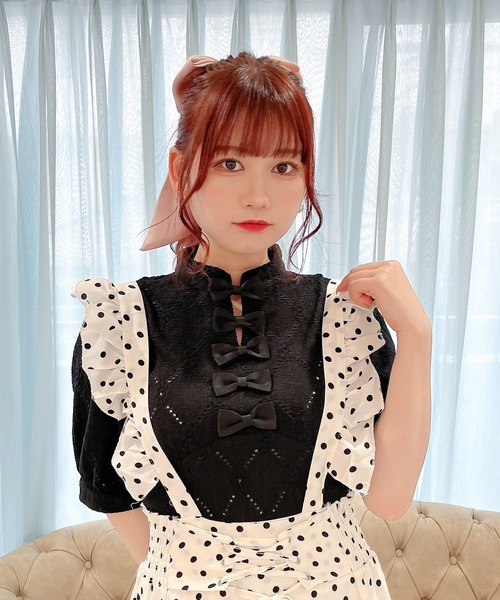 Rmine（アールマイン）の「ラインリボンパワショル5分袖トップス（シャツ/ブラウス・レディース・ブルー/ブラック/ホワイト/ピンク・FREE）」の3枚目の写真