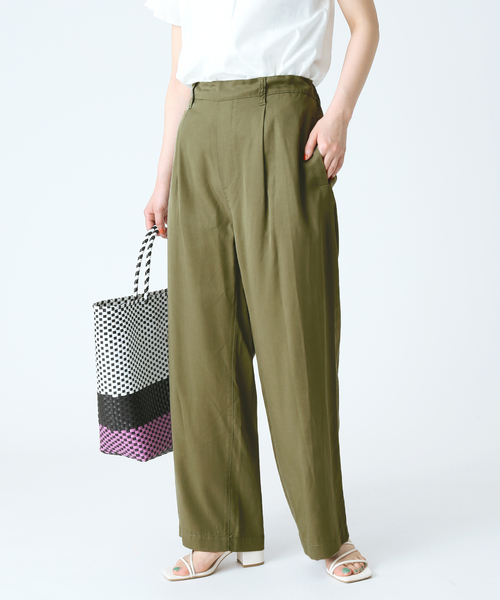 B.C STOCK（ベーセーストック）の「リヨセルワイドパンツ（その他パンツ・レディース・ブラック/カーキ/イエロー/ブルー系その他・FREE）」の2枚目の写真