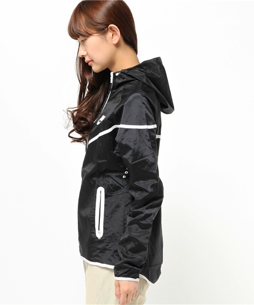 BEAMS BOY(ビームスボーイ)の「NIKE / テック エアロシールド ウィンドランナー(ブルゾン・レディース・ホワイト/ブラック・ONE SIZE)」の9枚目の写真