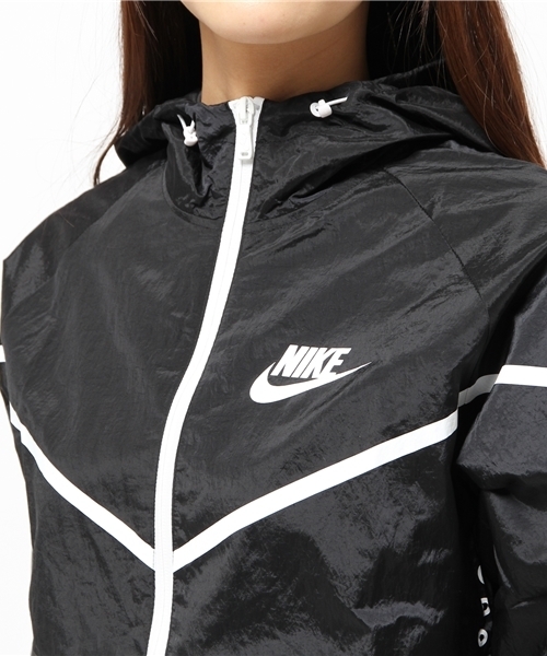 BEAMS BOY(ビームスボーイ)の「NIKE / テック エアロシールド ウィンドランナー(ブルゾン・レディース・ホワイト/ブラック・ONE SIZE)」の12枚目の写真