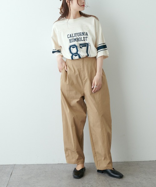 PUAL CE CIN（ピュアルセシン）の「フットボールTシャツ（Tシャツ/カットソー・レディース・グリーン/ナチュラル/グレイッシュベージュ・FREE）」の7枚目の写真