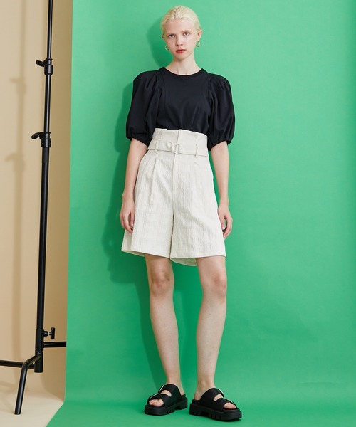 大人気新品をすべて INella（イネラ）の「【INella/イネラ】ベルテッドハイウエスト パンツ