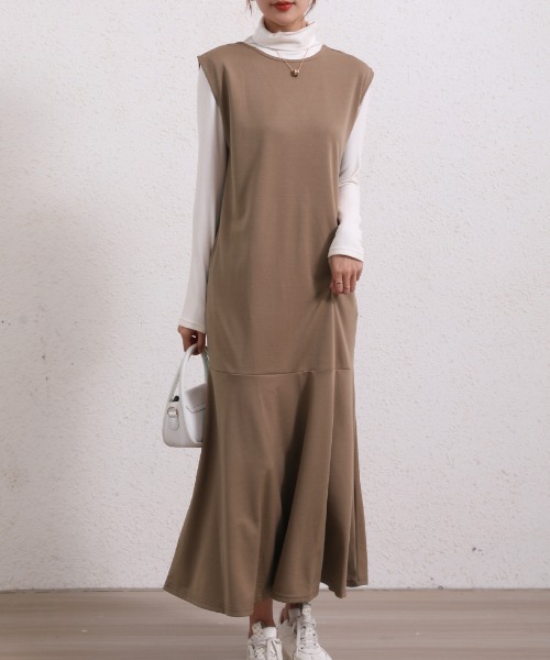 Coo+i（クーイ）の「2WAYマーメードロングワンピース Vネック（ワンピース・レディース・ネイビー/ブラック/ベージュ/グレー/モカ/カーキ・M/L）」の9枚目の写真