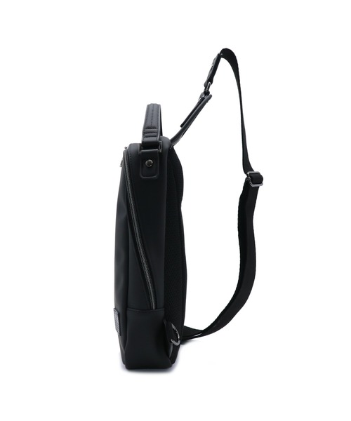 GUSCIO UOMO（グッシオ ウォーモ）の「【グッシオ ウォーモ】ボディバッグ　左右両かけ　ワンショルダー　PUレザー（ボディバッグ/ウエストポーチ・メンズ・ブラック/ネイビー/グレー/キャメル・FREE）」の5枚目の写真