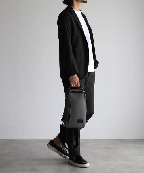 GUSCIO UOMO（グッシオ ウォーモ）の「【グッシオ ウォーモ】ボディバッグ　左右両かけ　ワンショルダー　PUレザー（ボディバッグ/ウエストポーチ・メンズ・ブラック/ネイビー/グレー/キャメル・FREE）」の20枚目の写真