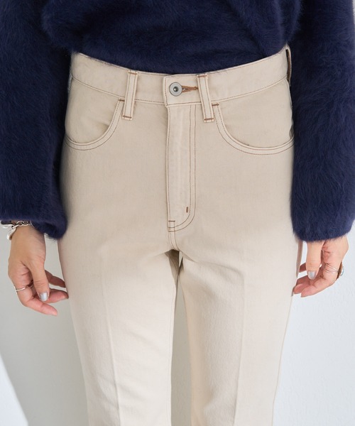 SHENERY（シーナリー）の「センタープレスフレアデニムパンツ(Beige)（デニムパンツ・レディース・ベージュ・38/36）」の7枚目の写真