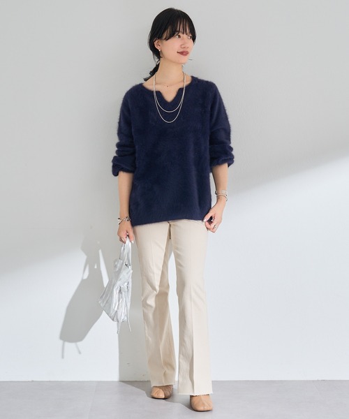 SHENERY（シーナリー）の「センタープレスフレアデニムパンツ(Beige)（デニムパンツ・レディース・ベージュ・38/36）」の6枚目の写真