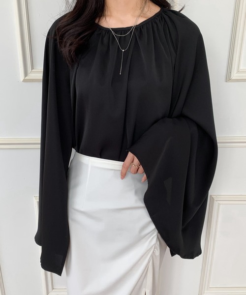 ECLIN（エクラン）の「フレアスリーブスリットブラウス（シャツ/ブラウス・レディース・ブラック/ベージュ/モカ・L/M）」の4枚目の写真