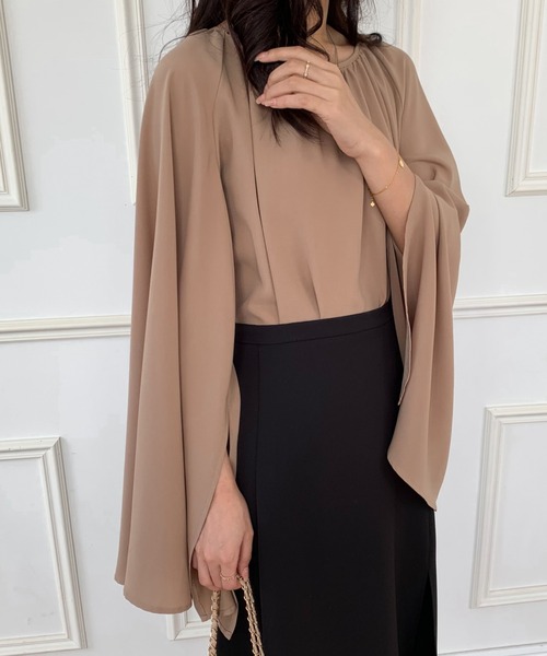 ECLIN（エクラン）の「フレアスリーブスリットブラウス（シャツ/ブラウス・レディース・ブラック/ベージュ/モカ・L/M）」の16枚目の写真