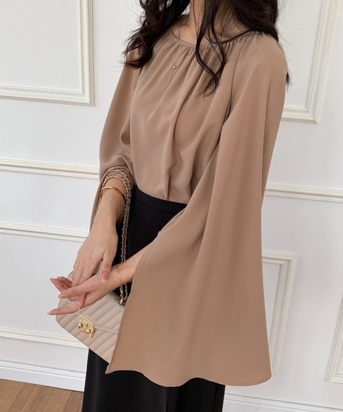 ECLIN（エクラン）の「フレアスリーブスリットブラウス（シャツ/ブラウス・レディース・ブラック/ベージュ/モカ・L/M）」の20枚目の写真