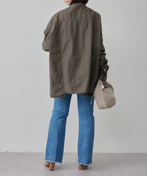 BEARDSLEY（ビアズリー）の「ビッグシャツ：綿100% フロントと脇・袖部分に違うシャツを組み合わせ1つに（シャツ/ブラウス・レディース・カーキ/ホワイト・FREE）」の4枚目の写真
