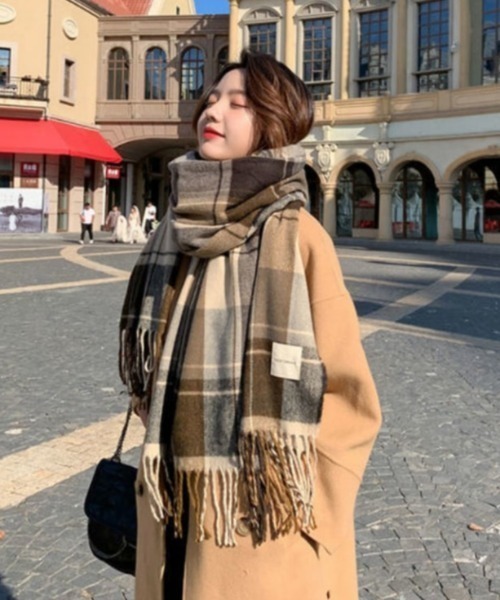 yuue' ( wear )(ユーイ)の「チェック柄大判マフラー(マフラー・レディース・ブルー/ブラウン・FREE)」の2枚目の写真