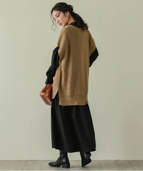 La-gemme（ラジェム）の「【Yukiさんコラボ】キーネックニットベスト（ベスト・レディース・ブラウン/グレイッシュベージュ/ブラック/ホワイト・フリー）」の19枚目の写真