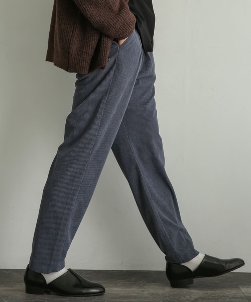 SENSE OF PLACE by URBAN RESEARCH（センスオブプレイスバイアーバンリサーチ）の「コーデュロイタックテーパードパンツ（その他パンツ・メンズ・ブラウン/オリーブ/ブルー/ブラック・LARGE/MEDIUM）」の4枚目の写真
