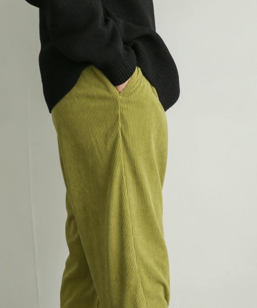 SENSE OF PLACE by URBAN RESEARCH（センスオブプレイスバイアーバンリサーチ）の「コーデュロイタックテーパードパンツ（その他パンツ・メンズ・ブラウン/オリーブ/ブルー/ブラック・LARGE/MEDIUM）」の6枚目の写真