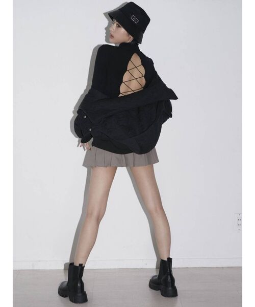 GYDA(ジェイダ)の「BACKレースアップハイネックトップス(Tシャツ/カットソー・レディース・ブラック/オフホワイト・FREE)」の11枚目の写真