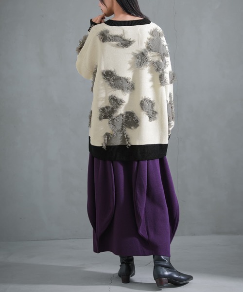 osharewalker（オシャレウォーカー）の「『ニュアンスアート柄ニット』（ニット/セーター・レディース・オフホワイト・FREE）」の8枚目の写真