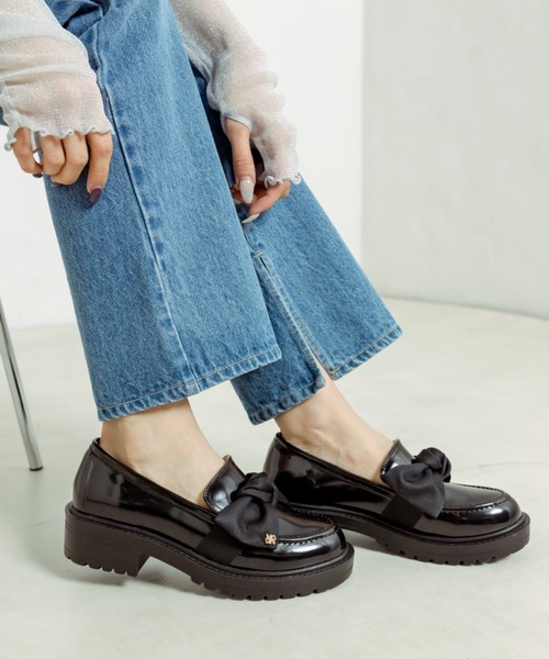 OLIVE des OLIVE(オリーブデオリーブ)の「OLエンブレム付きアソートローファー(ローファー・レディース・ブラック/ブラック系その他・SMALL/MEDIUM/LARGE)」の6枚目の写真