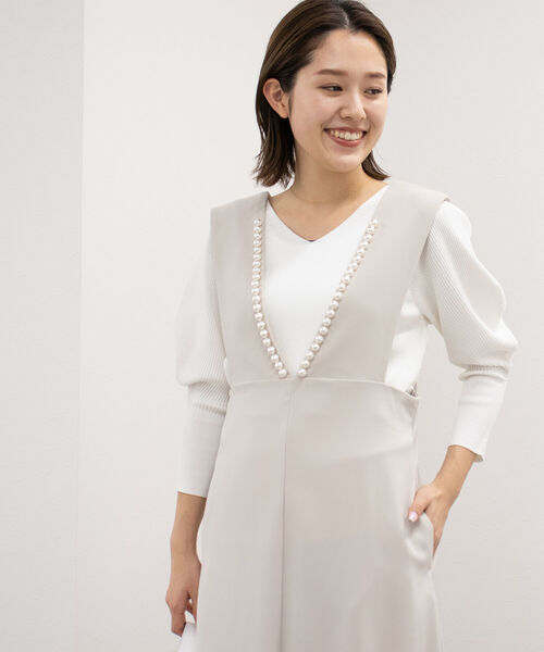 NOLLEY’S（ノーリーズ）の「◇【WEB限定カラーあり】パール付きジャンパースカート（ワンピース・レディース・ネイビー/グレイッシュベージュ/ブラック・38）」の13枚目の写真