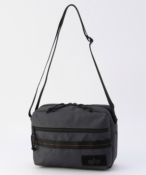 Alpha Industries(アルファインダストリーズ)の「スクエアショルダーバッグ コーデュラ 軽量(ショルダーバッグ・メンズ・グレー/ブラック・FREE)」の2枚目の写真