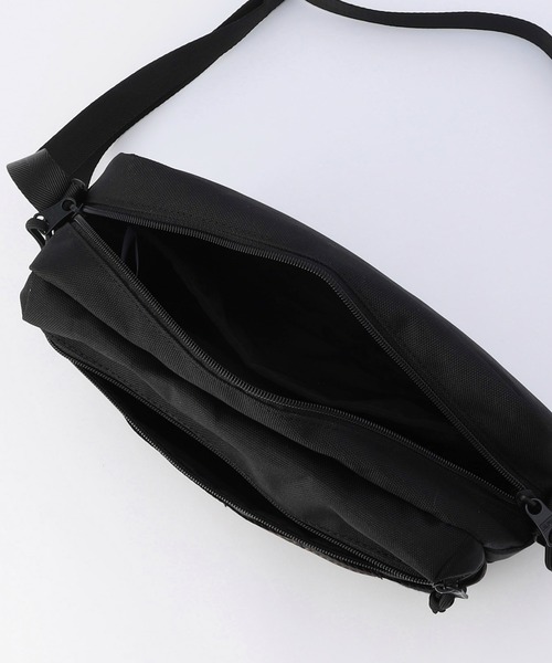 Alpha Industries(アルファインダストリーズ)の「スクエアショルダーバッグ コーデュラ 軽量(ショルダーバッグ・メンズ・グレー/ブラック・FREE)」の3枚目の写真