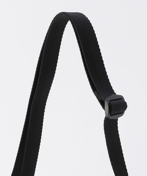 Alpha Industries(アルファインダストリーズ)の「スクエアショルダーバッグ コーデュラ 軽量(ショルダーバッグ・メンズ・グレー/ブラック・FREE)」の22枚目の写真