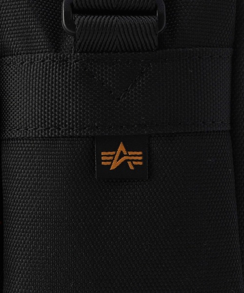 Alpha Industries(アルファインダストリーズ)の「スクエアショルダーバッグ コーデュラ 軽量(ショルダーバッグ・メンズ・グレー/ブラック・FREE)」の10枚目の写真