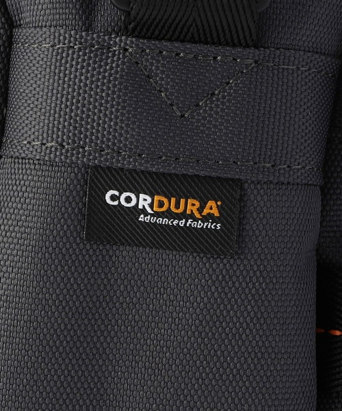 Alpha Industries(アルファインダストリーズ)の「スクエアショルダーバッグ コーデュラ 軽量(ショルダーバッグ・メンズ・グレー/ブラック・FREE)」の5枚目の写真