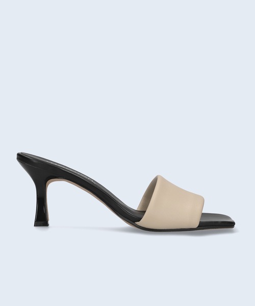 MAMIAN（マミアン）の「ワイドスクエアトゥ パデット ミュールサンダル (7.0cmヒール)（サンダル・レディース・ラベンダー/ホワイト/グレイッシュベージュ/ブラック/ベージュ系その他・M/L/S）」の17枚目の写真