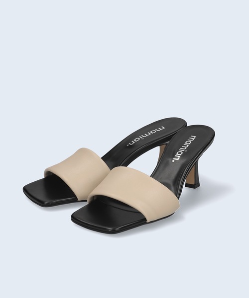 MAMIAN（マミアン）の「ワイドスクエアトゥ パデット ミュールサンダル (7.0cmヒール)（サンダル・レディース・ラベンダー/ホワイト/グレイッシュベージュ/ブラック/ベージュ系その他・M/L/S）」の21枚目の写真