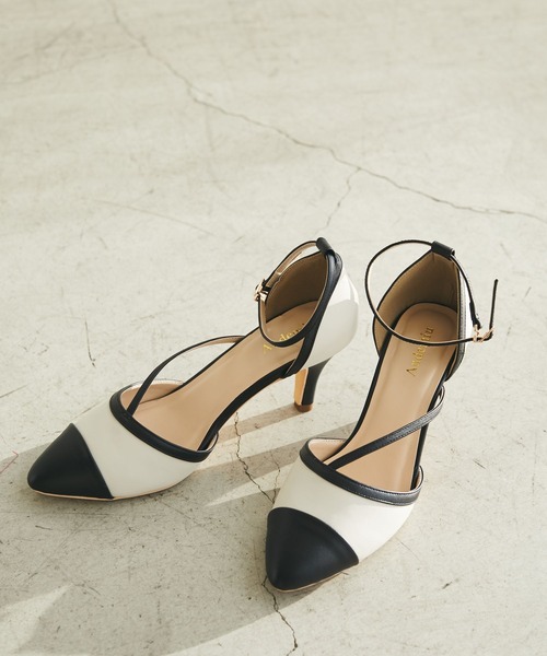 Andemiu(アンデミュウ)の「キリカエストラップパンプス190471(パンプス・レディース・ベージュ/ピンク/ホワイト×ブラック・MEDIUM/LARGE)」の2枚目の写真
