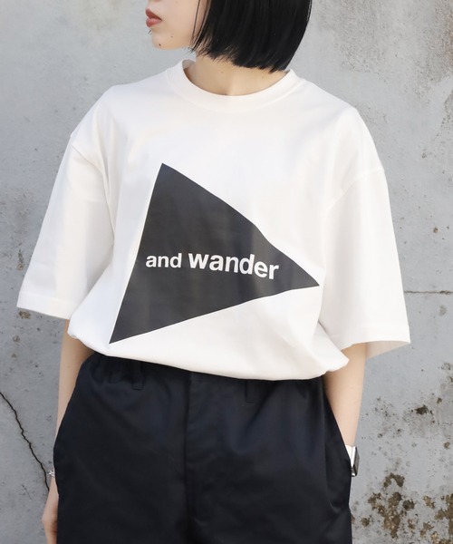 and wander(アンドワンダー)の「and wander/アンドワンダー big logo T 半袖Tシャツ(Tシャツ/カットソー・メンズ・ホワイト/ブラック・XL/M/L)」の13枚目の写真