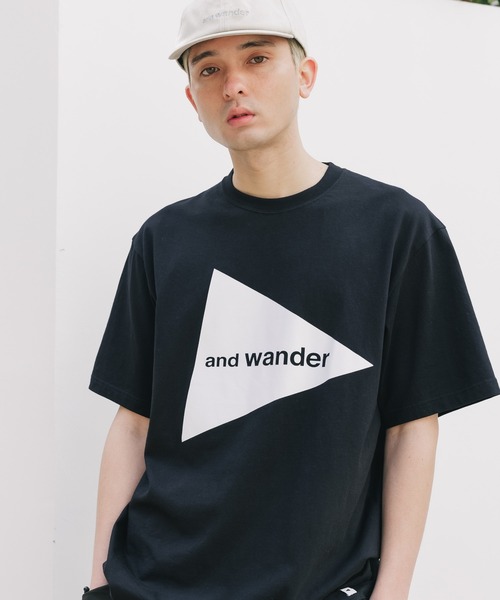 and wander(アンドワンダー)の「and wander/アンドワンダー big logo T 半袖Tシャツ(Tシャツ/カットソー・メンズ・ホワイト/ブラック・XL/M/L)」の3枚目の写真
