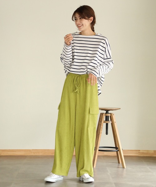 aity(アイティ)の「プリーツイージーワイドカーゴパンツ 夏服(カーゴパンツ・レディース・ベージュ/ブラック/ライトグリーン・M)」の9枚目の写真