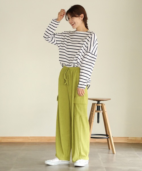 aity(アイティ)の「プリーツイージーワイドカーゴパンツ 夏服(カーゴパンツ・レディース・ベージュ/ブラック/ライトグリーン・M)」の12枚目の写真