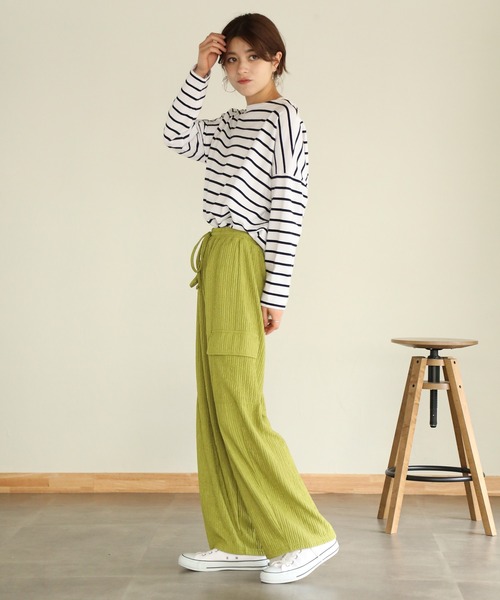 aity(アイティ)の「プリーツイージーワイドカーゴパンツ 夏服(カーゴパンツ・レディース・ベージュ/ブラック/ライトグリーン・M)」の14枚目の写真