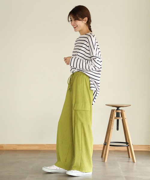 aity(アイティ)の「プリーツイージーワイドカーゴパンツ 夏服(カーゴパンツ・レディース・ベージュ/ブラック/ライトグリーン・M)」の16枚目の写真