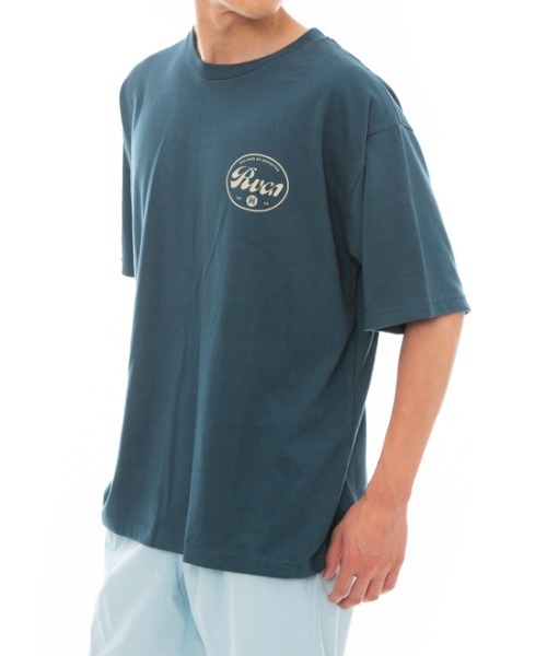 RVCA(ルーカ)の「RVCA メンズ PILS SS Tシャツ【2023年春夏モデル】/ルーカバックプリント半袖Tシャツ(Tシャツ/カットソー・メンズ・ホワイト/ブルー系その他/ブラック・SMALL/MEDIUM/LARGE/X-LARGE)」の5枚目の写真