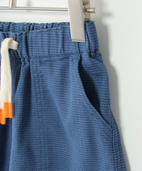 ikka(イッカ)の「ストレッチパナマハーフパンツ(120~160cm)(その他パンツ・キッズ・チャコールグレー/ブルー/ベージュ/ダークグリーン・120/130/140/150/160)」の12枚目の写真