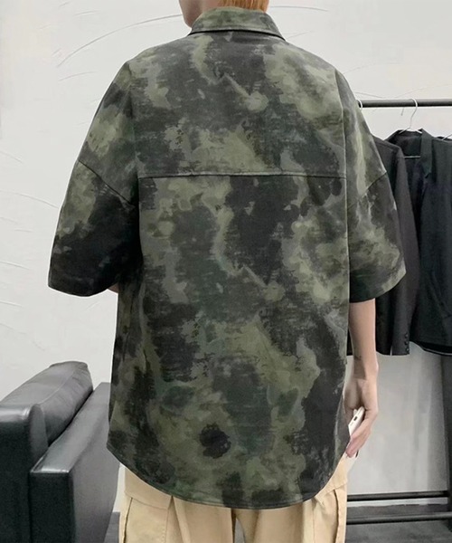 BASQUE magenta（バスクマゼンタ）の「ビッグシルエットカモフラグラフィック半袖シャツ（シャツ/ブラウス・メンズ・グリーン/グレー・M/L）」の11枚目の写真