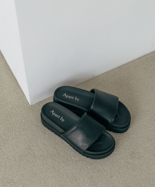 A part by(アパートバイ)の「アツゾコバンドサンダル(サンダル・レディース・ブラック/アイボリー・MEDIUM/LARGE)」の1枚目の写真