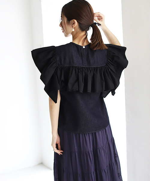 REAL CUBE（リアルキューブ）の「ダブルフリルスリーブデニムブラウス（シャツ/ブラウス・レディース・ダークネイビー・M）」の5枚目の写真