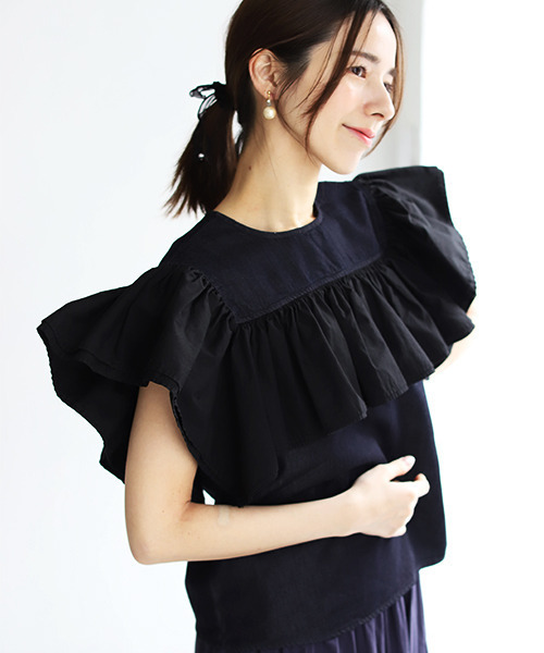 REAL CUBE（リアルキューブ）の「ダブルフリルスリーブデニムブラウス（シャツ/ブラウス・レディース・ダークネイビー・M）」の7枚目の写真