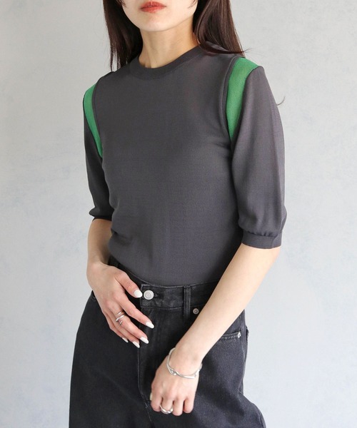 cheriella(シェリエラ)の「【cheriella】WEB限定配色ラインシアーニット WEB LIMITED CONTRAST LINE SHEER KNIT(ニット/セーター・レディース・チャコールグレー/オフホワイト/ブラック・M)」の3枚目の写真