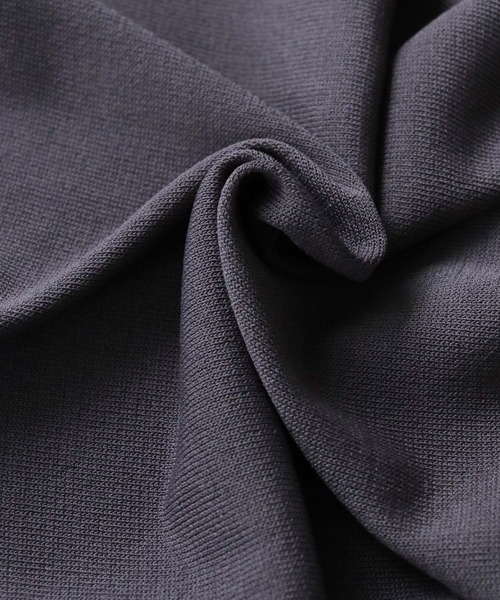 cheriella(シェリエラ)の「【cheriella】WEB限定配色ラインシアーニット WEB LIMITED CONTRAST LINE SHEER KNIT(ニット/セーター・レディース・チャコールグレー/オフホワイト/ブラック・M)」の5枚目の写真