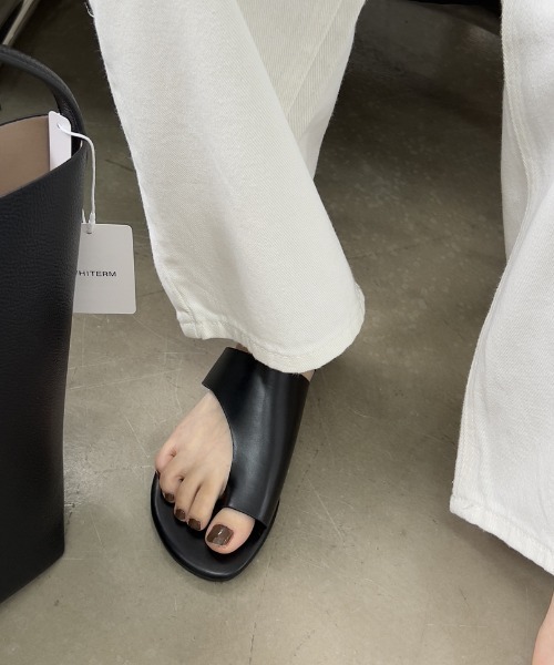 mebole(メボレ)の「トングサンダル(サンダル・レディース・ブラック/アイボリー・SMALL/MEDIUM/LARGE)」の5枚目の写真