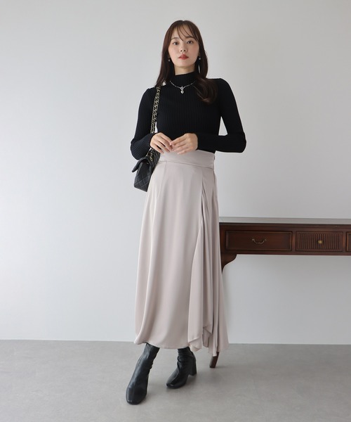 BLUEEAST（ブルーイースト）の「サテンラッフルスカート（スカート・レディース・チャコールグレー/グレイッシュベージュ/ブラック・MEDIUM）」の6枚目の写真